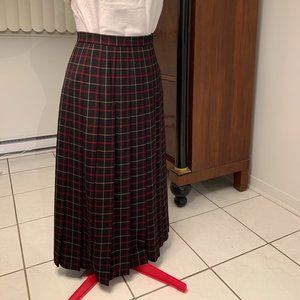 Black pleated, lined and checked midi skirt quascutum made in England
